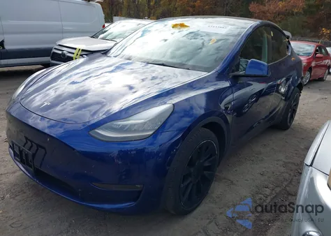 2021 Tesla Model Y Long Range Dual Motor All-Wheel Drive z USA, uszkodzony, nr VIN 5YJYGDEE5MF184739